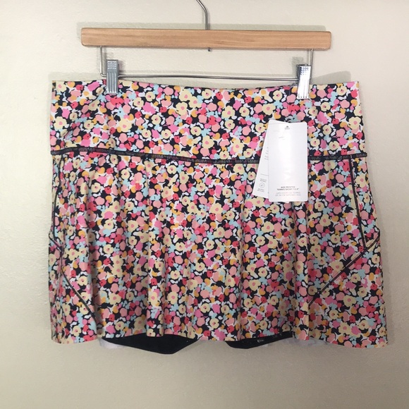 NEW Athleta Ace Printed Tennis Skort. XL - Picture 2 of 9